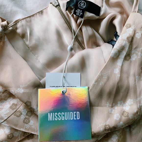 Missguided Tie Strappy Printed Shift Dress - Picture 4 of 5
